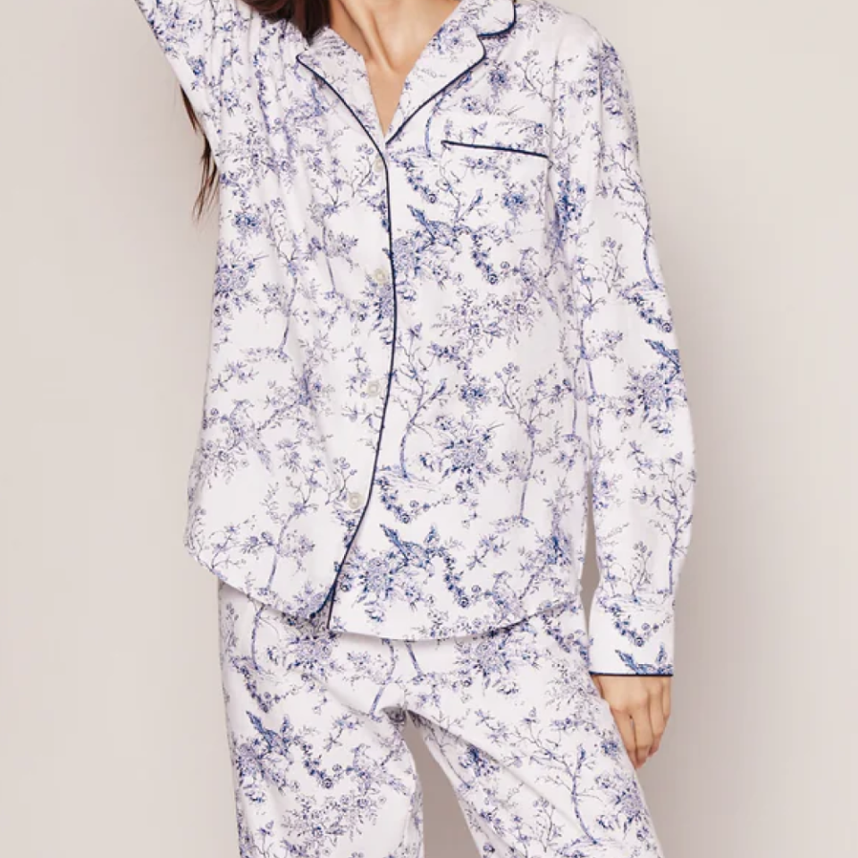 <p><a href="https://go.redirectingat.com?id=74968X1596630&url=https%3A%2F%2Fwww.petite-plume.com%2Fproducts%2Fwomen-timeless-toile-pajama-set&sref=https%3A%2F%2Fwww.oprahdaily.com%2Flife%2Fa60247979%2Foprah-sleep-awards-2024%2F" rel="nofollow noopener" target="_blank" data-ylk="slk:Shop Now;elm:context_link;itc:0;sec:content-canvas" class="link ">Shop Now</a></p><p>Women's Twill Pajama Set in Timeless Toile</p><p>petite-plume.com</p><p>$94.00</p><span class="copyright">Hearst Owned</span>