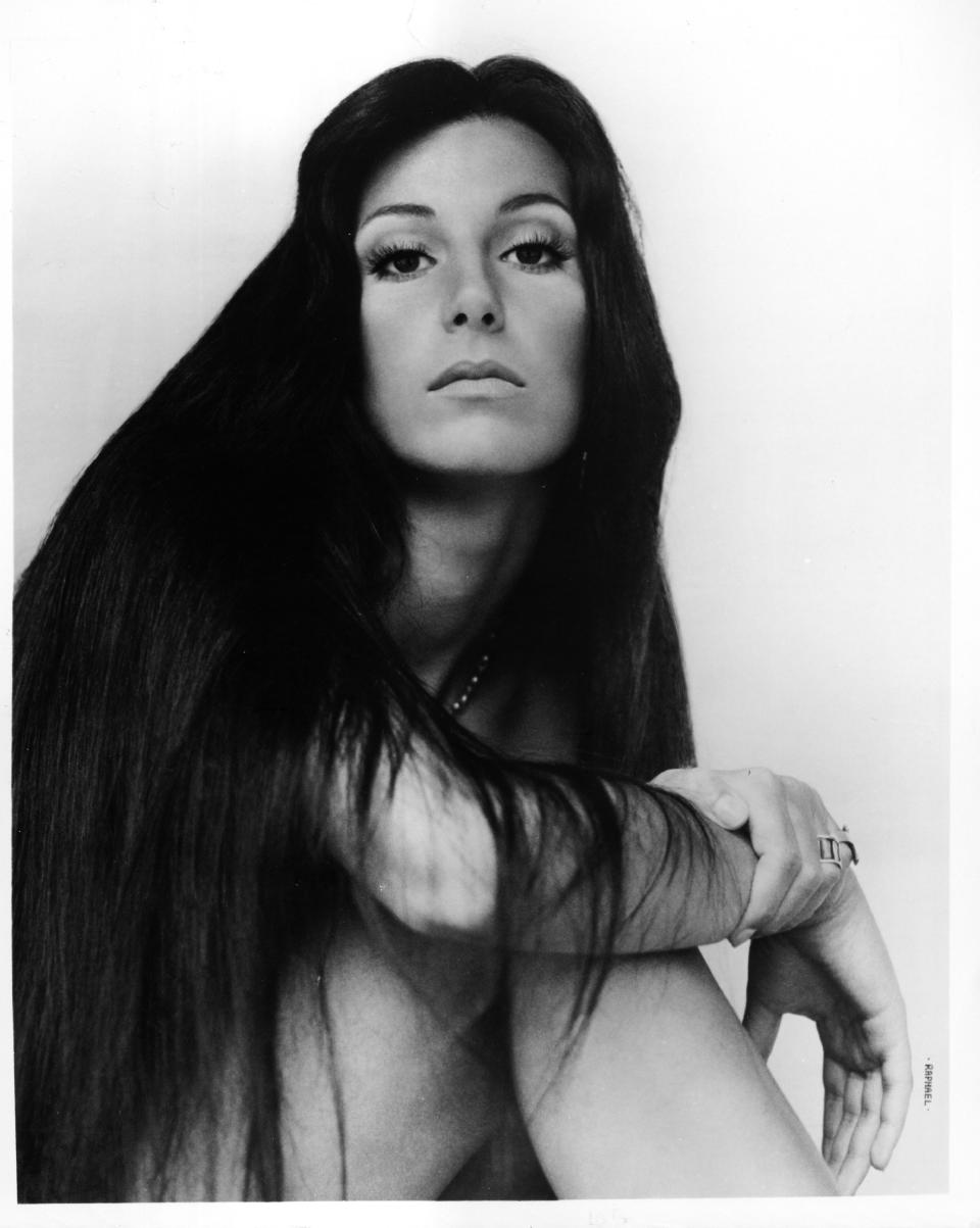 CIRCA 1972:  Entertainer Cher poses for a portrait for Kapp Records in circa 1972. (Photo by Michael Ochs Archives/Getty Images)