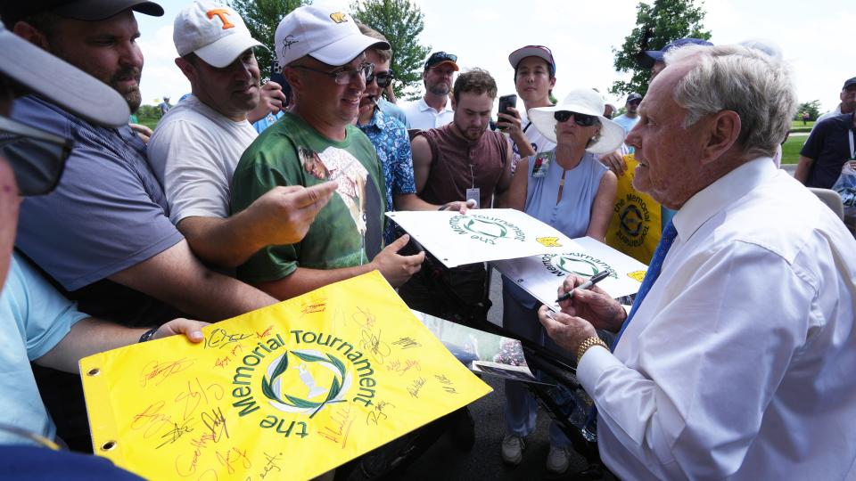 May 31, 2022; Columbus, Ohio, USA;  Fans seek autographs from Jack Nicklaus at the Memorial Tournament on May 31, 2022 at the Muirfield Village Golf Club in Dublin, Ohio. Mandatory Credit: Doral Chenoweth-The Columbus Dispatch