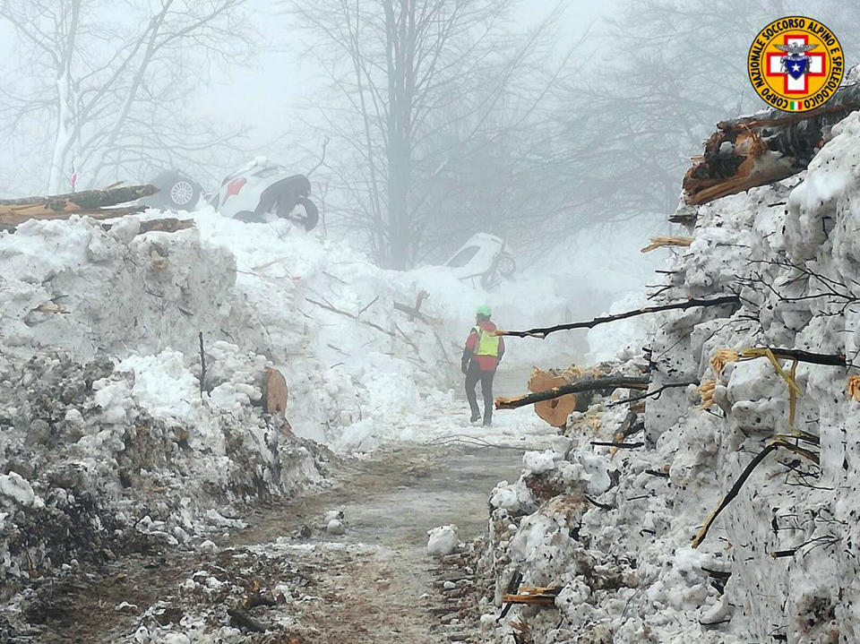 Deadly snow avalanche hits hotel in earthquake-stricken central Italy