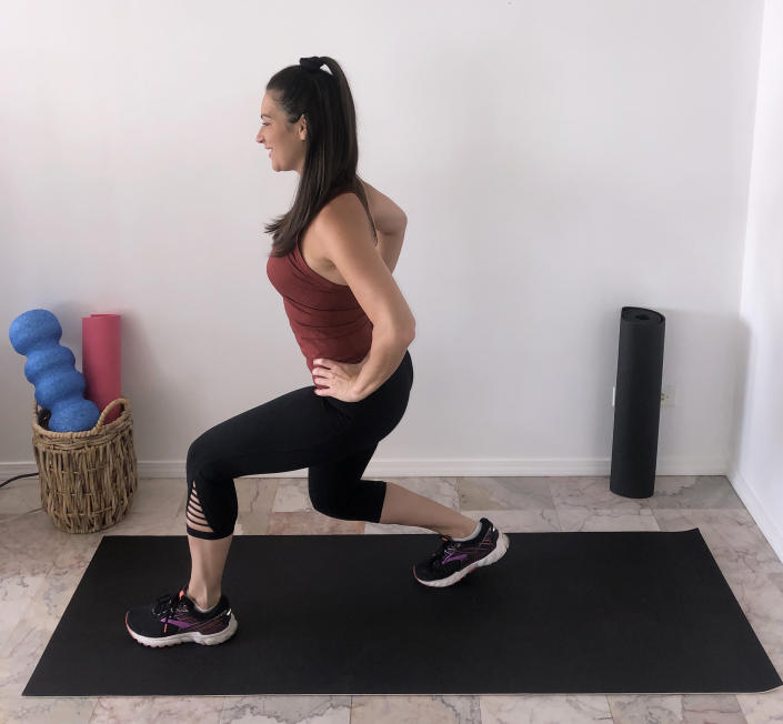 Half-lunge walking lunge (Stephanie Mansour)