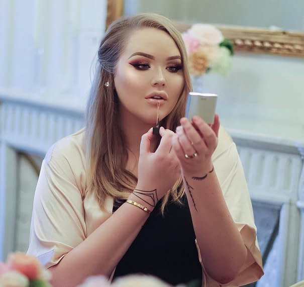 <p>This cult beauty vlogger can completely transform her face with makeup. Her snaps go behind-the-scenes of her YouTube videos, show off her latest looks and feature brand new product releases. She’s funny too!<i><br></i></p><p><i>[Photo Credit: Instagram/@nikkietutorials]<br></i></p><p><i><br></i></p>