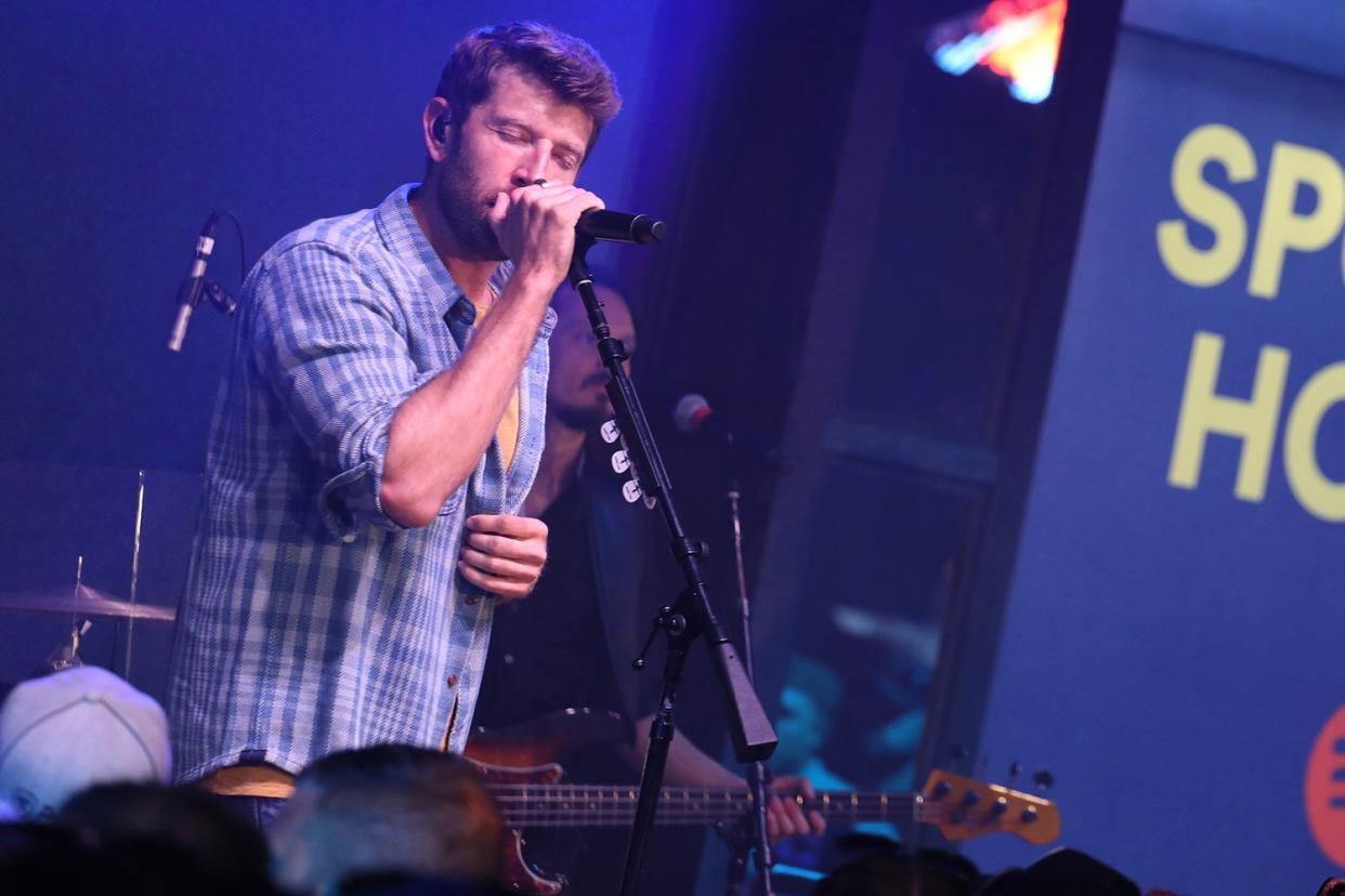 NASHVILLE, TENNESSEE - JUNE 09: Brett Eldredge performs at Spotify House during CMA Fest at Ole Red on June 09, 2022 in Nashville, Tennessee. (Photo by Rick Kern/Getty Images for Spotify )