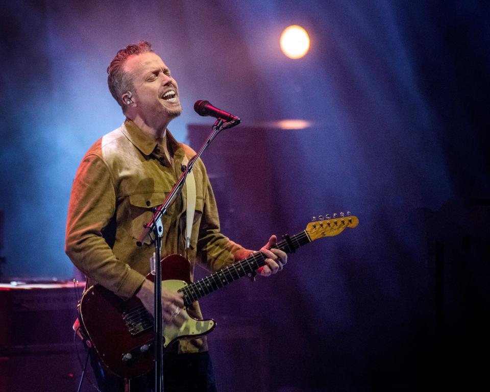 Jason Isbell and The 400 Unit delighted a sold-out Benedum Center show.