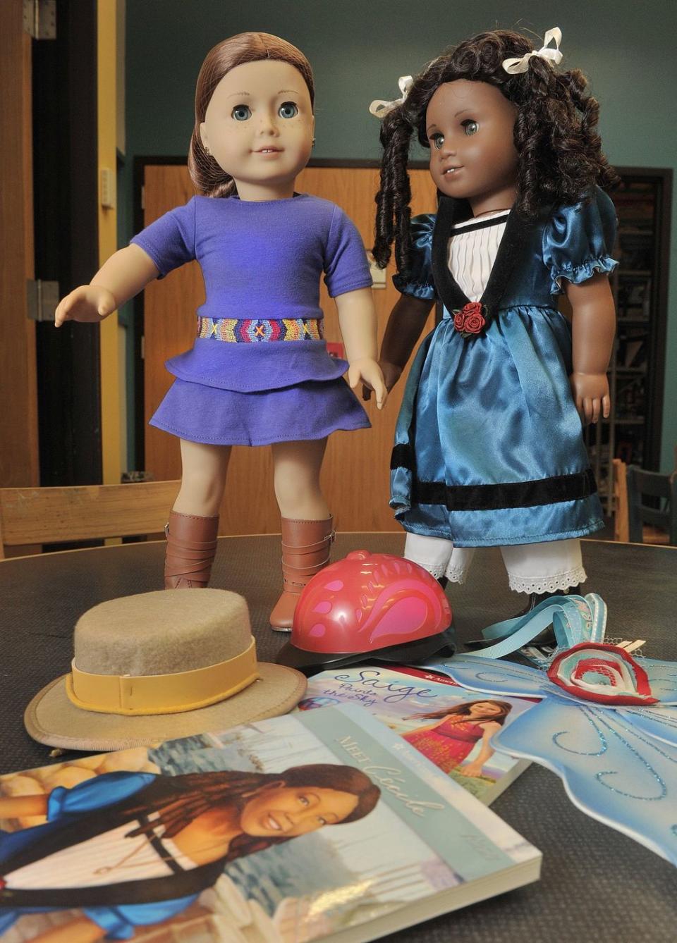 26) American Girl stop motion videos are a thing.