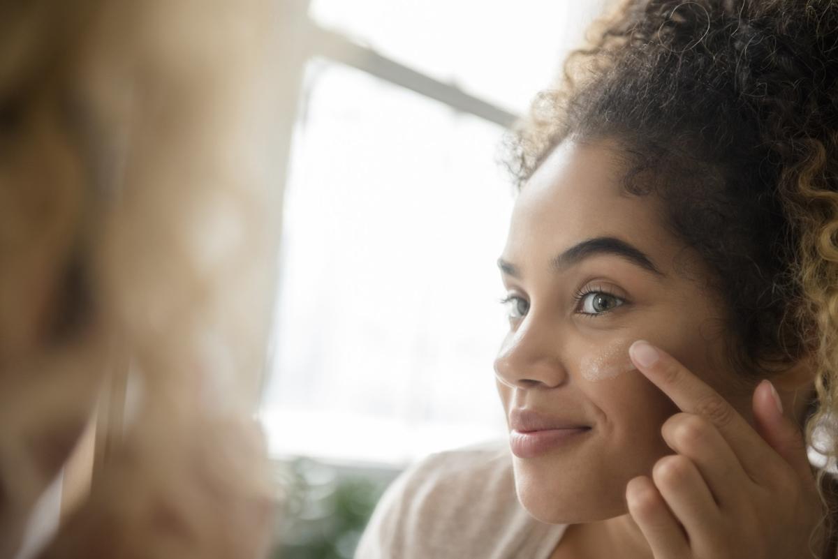 The Skin Care Products To Start Using In Your 20s To Prevent Gasp