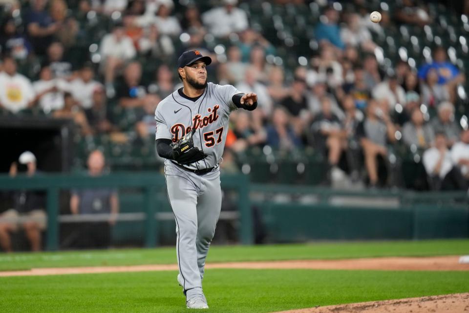 Detroit Tigers starting pitcher Eduardo Rodriguez throws to first during the third inning against the Chicago White Sox at Guaranteed Rate Field in Chicago on Friday, Sept. 1, 2023.