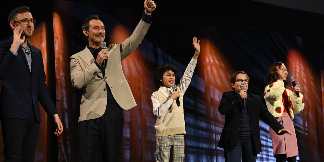 london, england april 07 l r host ali plumb, jude law, ravi cabot conyers, robert timothy smith and kyrianna kratter onstage during the studio panel for skeleton crew at the star wars celebration 2023 in london at excel on april 07, 2023 in london, england photo by kate greengetty images for disney