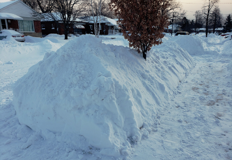 PHOTOS: Toronto digs out from massive snowstorm