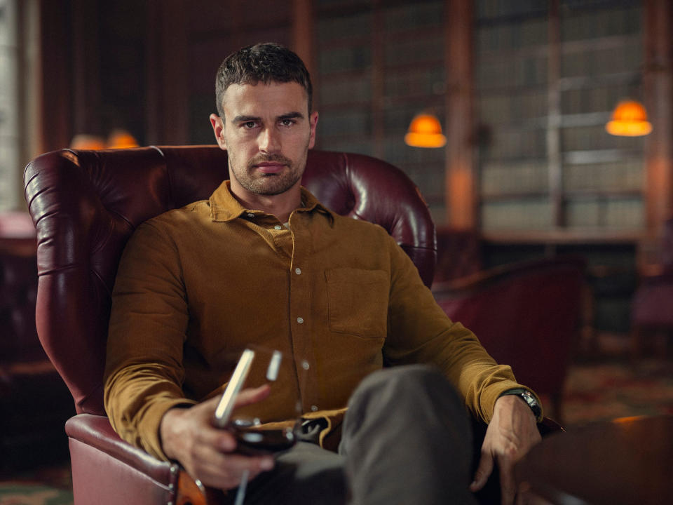 Theo James in 'The Gentlemen’.