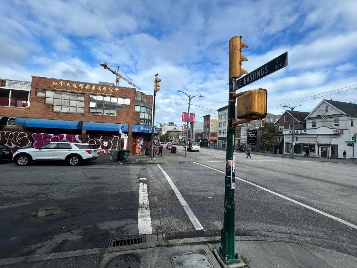 The intersection of East Hastings Street and Dunlevy Avenue, close to the scene of the collision early Tuesday that's now being investigated by the IIO. (Martin Diotte/CBC - image credit)