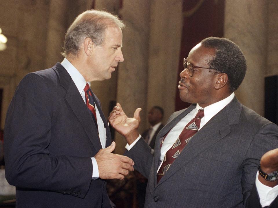 Clarence Thomas speaking with then-Senate Judiciary Chairman Joe Biden.