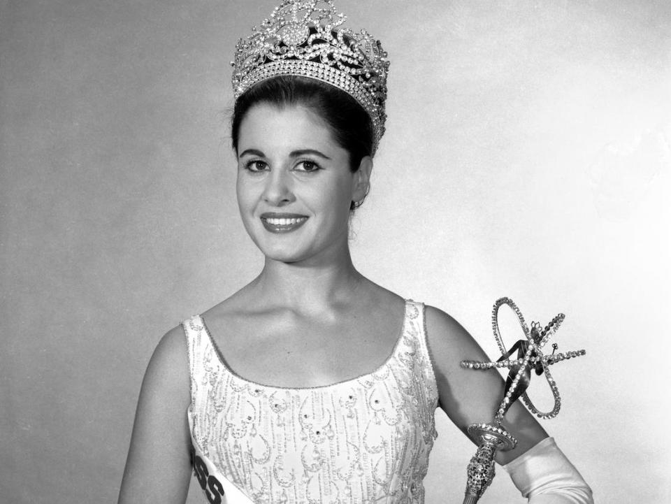 Advance photo session for the Miss Universe Beauty Pageant. Pictured is Norma Beatriz Nolan of Argentina (Miss Universe 1962). Image dated May 6, 1963.