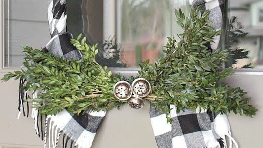 diy christmas window decorations black and white scarf wreath