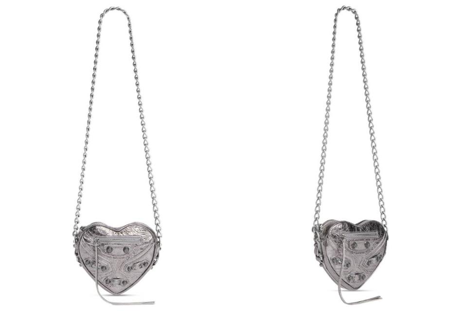 BALENCIAGA Le Cagole Heart銀色迷你手袋，NT$55,500圖片來源：BALENCIAGA官網