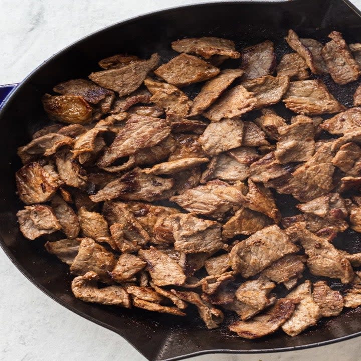 From the moment you begin prep to the minute you can sit down and enjoy this crowd-pleasing stir-fry, you'll only put in 30 minutes of work. And, to speak from experience, the leftovers are *chef's kiss*.Recipe: One-Pan Beef And Broccoli