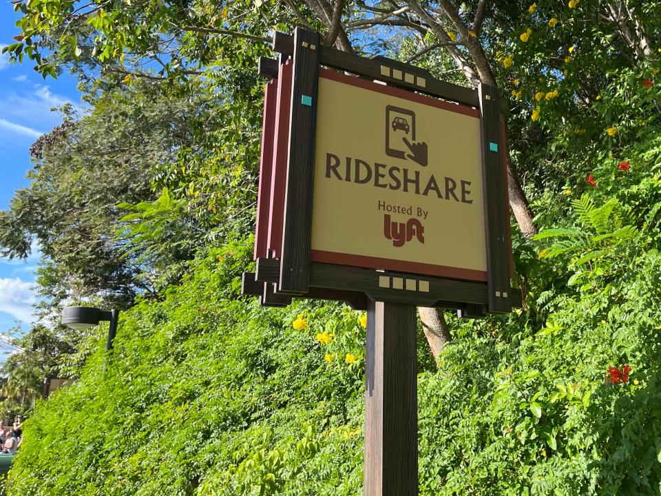 rideshare sign at disney