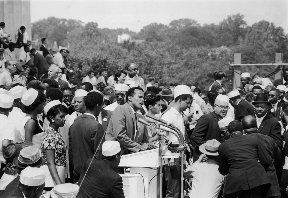 Harry Belafonte speaking at Lincoln Memorial