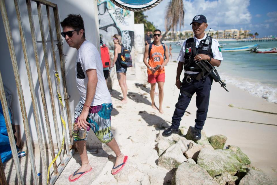 Mexico Playa del Carmen nightclub shooting police