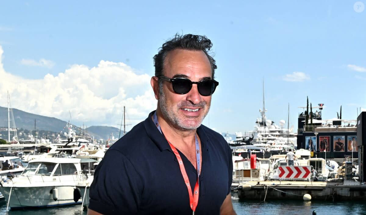 <p dir="ltr"><span>Les stars au rendez-vous pour le Grand Prix de Monaco !</span></p>
<div><span> </span></div>
Jean Dujardin - People lors du 80ème Grand Prix de Monaco de Formule 1 à Monaco. © Bruno Bebert/bestimage - © BestImage, Bruno Bebert / Bestimage