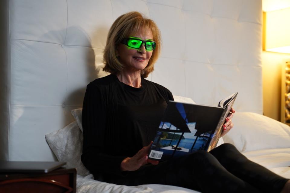 A product Ibrahim is developing with Luxxon Therapeutics builds LEDs directly into glasses frames<span class="copyright">(Luxxon Therapeutics)</span>