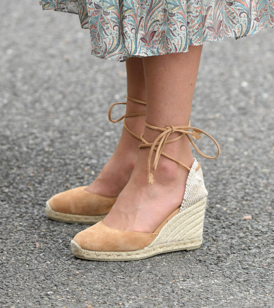 KINGSTON, ENGLAND - JUNE 25: Catherine, Duchess of Cambridge, shoe detail, joins a photography workshop for Action for Children, run by the Royal Photographic Society at Warren Park Children’s Centre on June 25, 2019 in Kingston, England.HRH has today become Patron of The Royal Photographic Society. (Photo by Karwai Tang/WireImage)