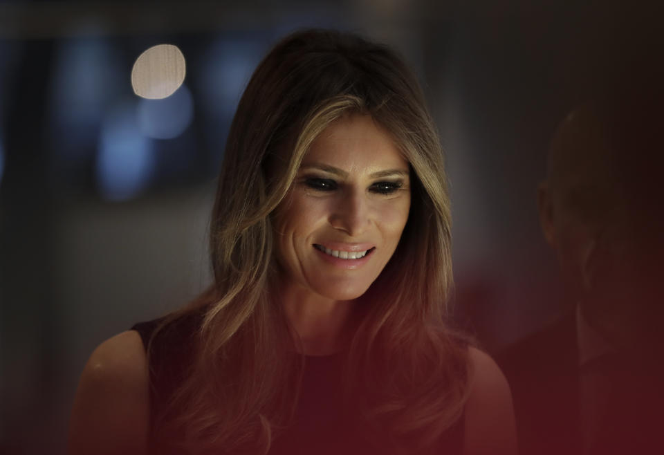 Melania Trump zeigte sich nach einem Monat wieder in der Öffentlichkeit. (Bild: AP Photo)