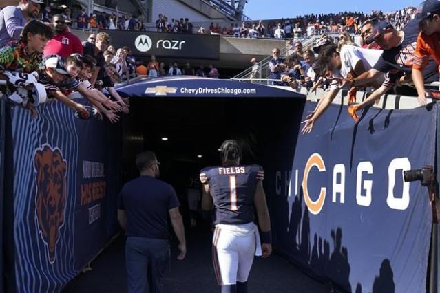 Commanders QB Sam Howell not looking past winless Bears on