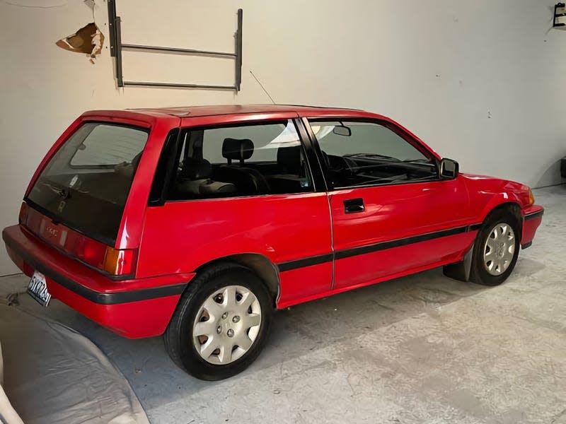 Photo: <a class="link " href="https://losangeles.craigslist.org/wst/cto/d/carson-1987-honda-civic-si-clean-title/7757796309.html" rel="nofollow noopener" target="_blank" data-ylk="slk:Craigslist;elm:context_link;itc:0;sec:content-canvas">Craigslist</a>