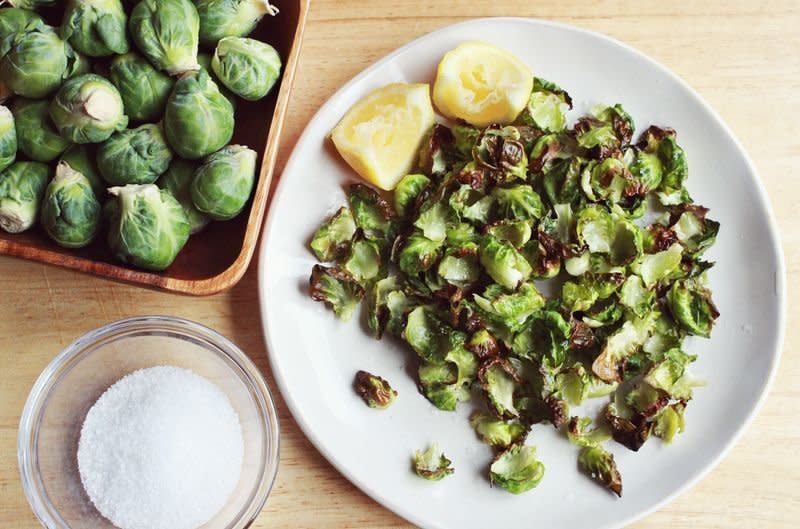 <strong>Get the <a href="http://www.abeautifulmess.com/2012/10/snack-time-brussels-sprout-chips.html" target="_blank">Brussels Sprout Chips recipe</a> by A Beautiful Mess</strong>