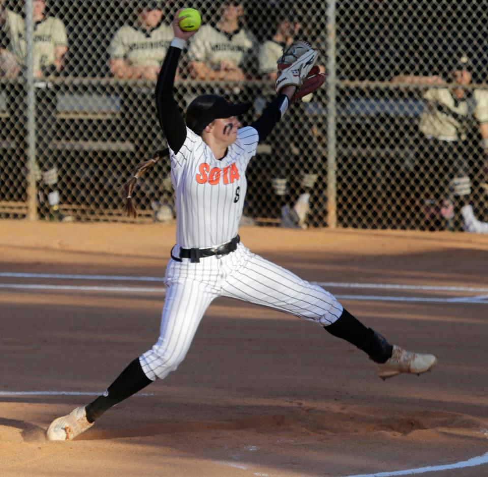 Sarasota starting pitcher Ryleigh Bennett delivers a pitch against Mitchell in the Class 6A regional quarterfinal.