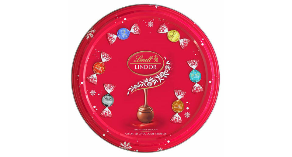 The Lindor Assorted Tin will come with 32 individually wrapped Lindor truffles in six delicious flavours. (Lindt)