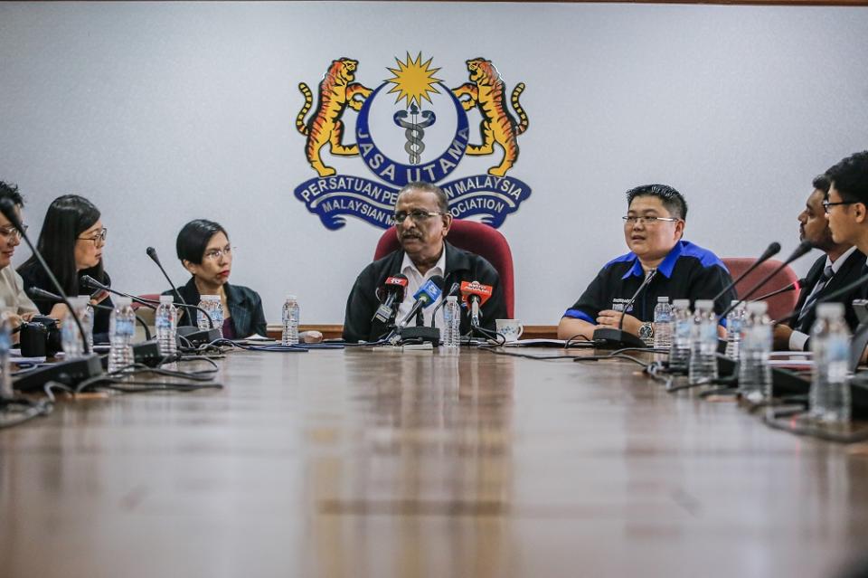 MMA president Dr N. Ganabaskaran speaks during a press conference at Malaysian Medical Association headquarters in Kuala Lumpur November 13, 2019.