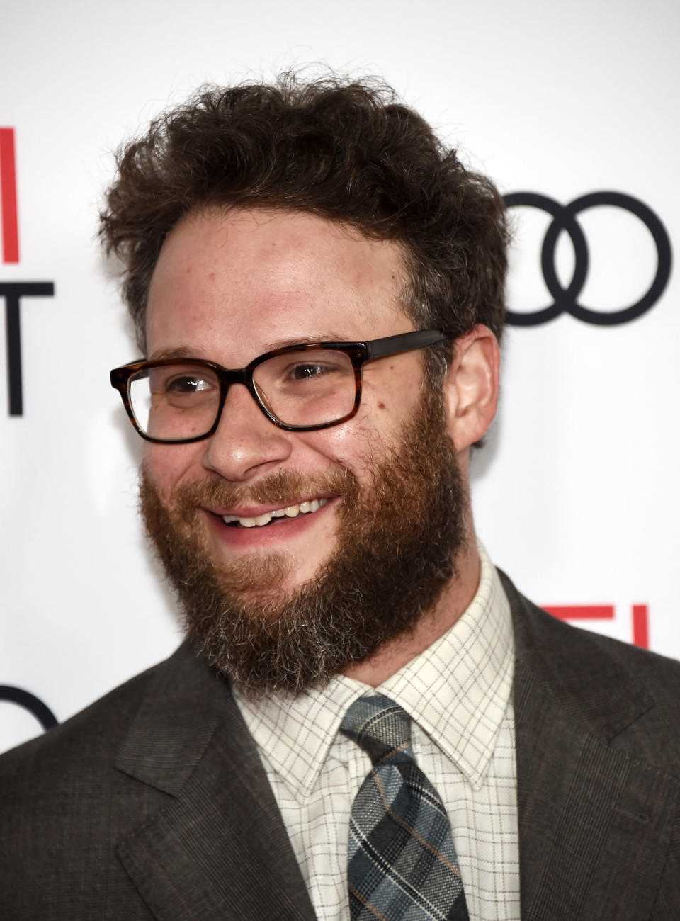 They should call Rogen "The Makeup Artist."&nbsp; (Photo: Amanda Edwards via Getty Images)