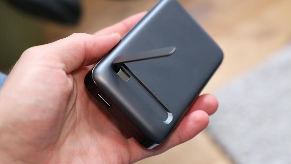 UGREEN MagSafe 10,000mAh held in a hand