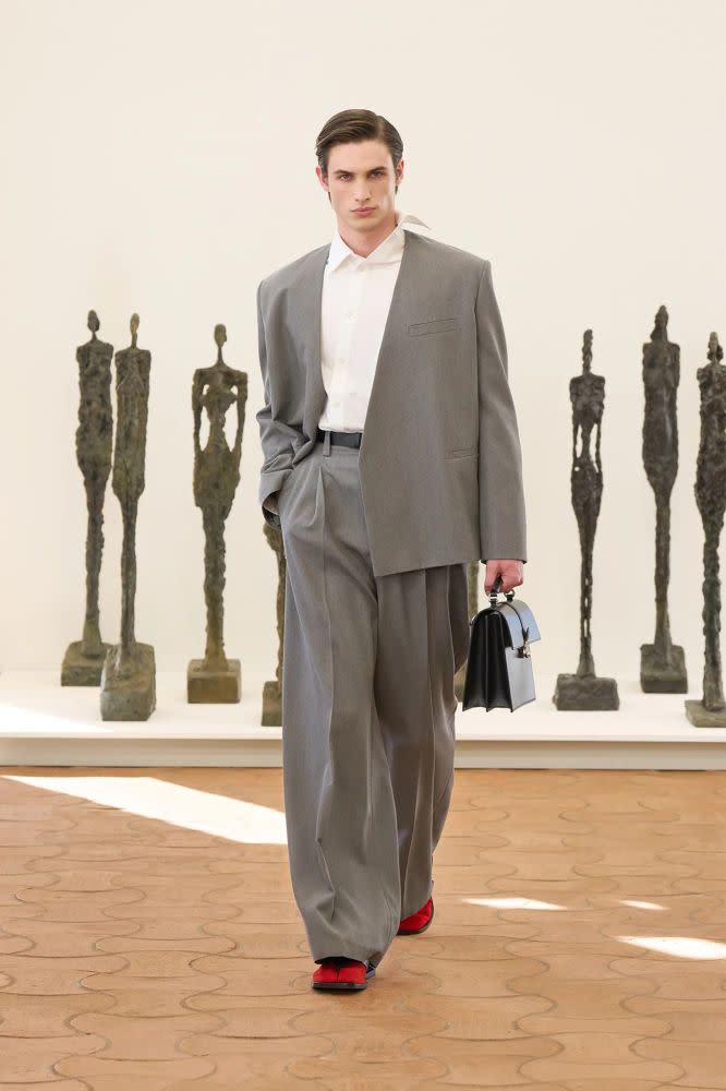 Jacquemus Spring 2024 Ready-to-Wear Les Sculptures Collection