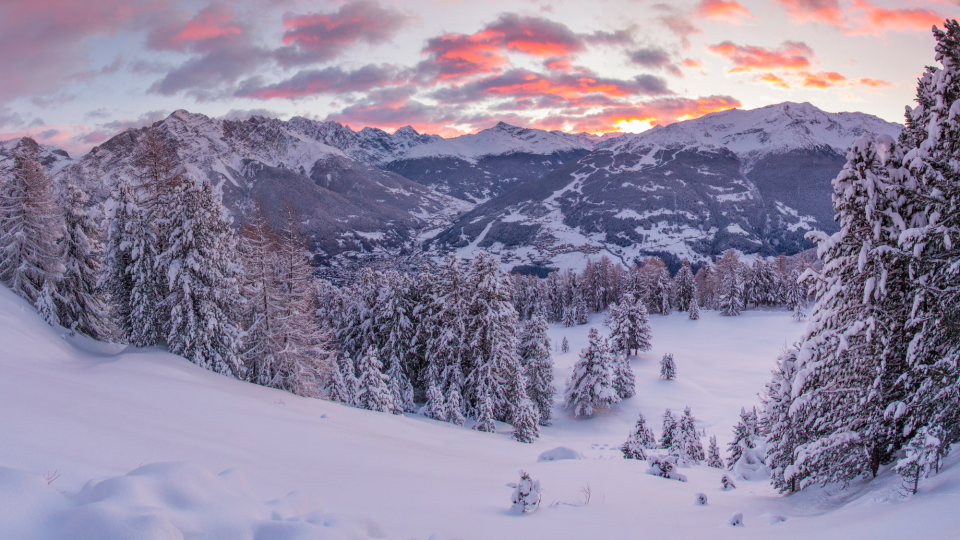 Sunset across Bormio in Italy