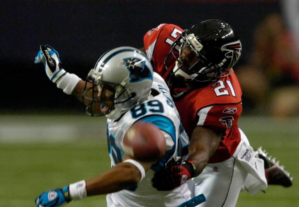 FILE: Atlanta Falcons’ DeAngelo Hall (#21) takes down Carolina Panthers Steve Smith (#89) in the 3rd quarter at the Georgia Dome in Atlanta, GA. Hall was called for defensive pass interference. The Panthers won, 27-20. DAVID T. FOSTER III-dtfoster@charlotteobserver.com