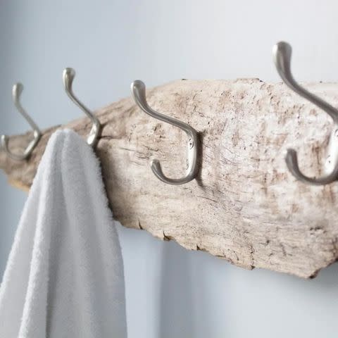 <p><a href="https://sustainmycrafthabit.com/a-beachcombers-towel-rack/" data-component="link" data-source="inlineLink" data-type="externalLink" data-ordinal="1">Sustain My Craft Habit</a></p>