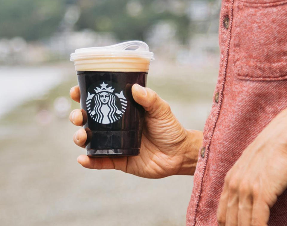 So sehen die neuen Becher für Kaltgetränke bei Starbucks aus. (Screenshot: Starbucks/Instagram)