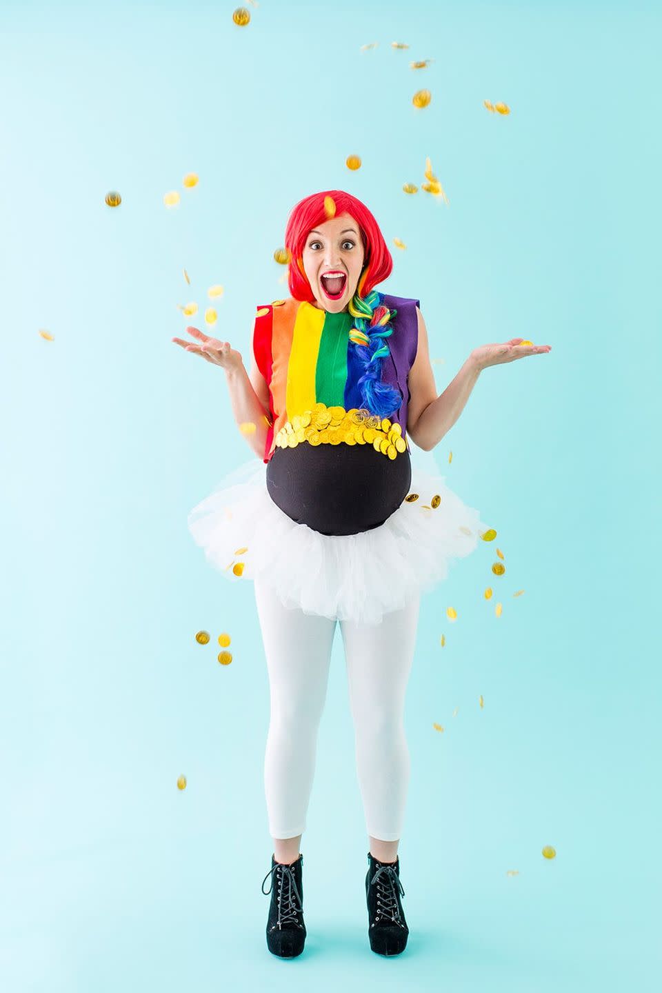 <p>St. Patrick's day isn't the only time of year to celebrate the luck of the Irish — turn your belly into a pot of gold that people can rub for a wee bit o' luck.</p><p><em><a href="https://www.brit.co/8-easy-diy-halloween-maternity-costumes/" rel="nofollow noopener" target="_blank" data-ylk="slk:See more on Brit + Co »;elm:context_link;itc:0;sec:content-canvas" class="link ">See more on Brit + Co »</a></em></p>