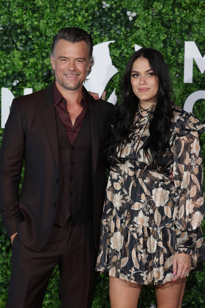 Closeup of Josh Duhamel and Audra Mari