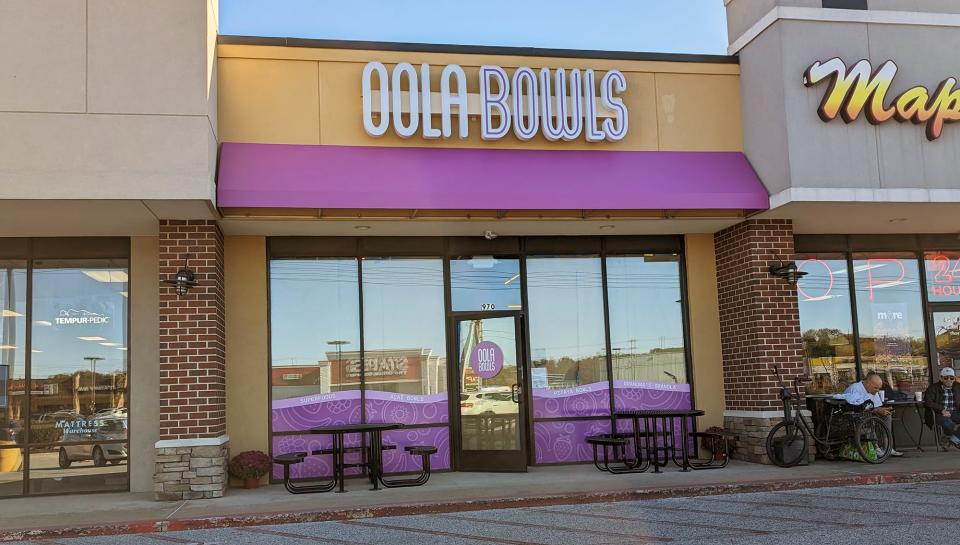 Oola Bowls at 970 Loucks Road, Route 30