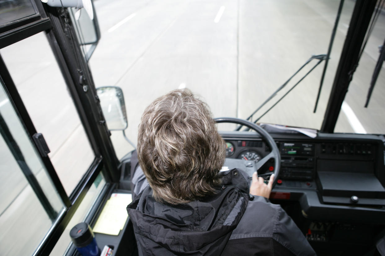 Royaume-Uni : une conductrice de bus licenciée à cause de sa petite taille (Crédit : Getty Images)