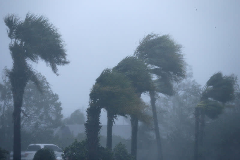 La tempête Michael a pris jeudi la direction de la Géorgie et des Caroline après avoir dévasté le nord-ouest de la Floride, entraînant la mort de six personnes, selon un bilan provisoire dressé par les autorités. /Photo prise le 10 octobre 2018/REUTERS/Jonathan Bachman