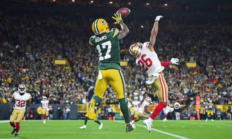 Green Bay Packers wide receiver Davante Adams catching a pass.