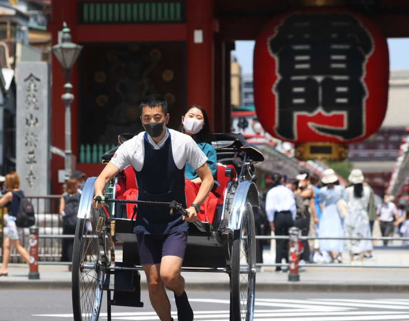 後疫情時代不少國家防疫政策都紛紛鬆綁。（圖／達志／美聯社）