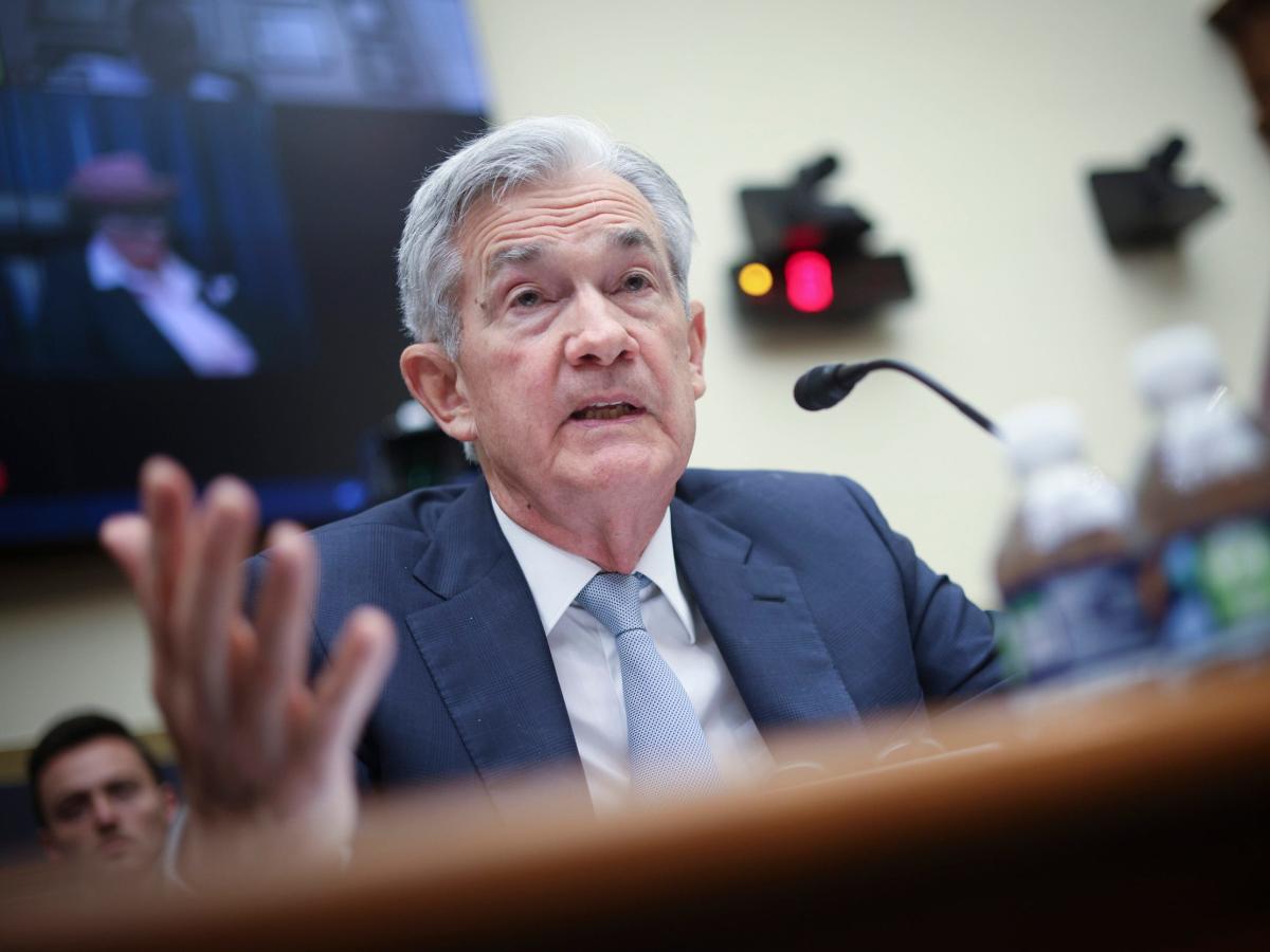 the-stock-market-could-soar-10-on-wednesday-in-the-unlikely-event-that-the-fed-hikes-rates-by-only-50-basis-points-jpmorgan-says