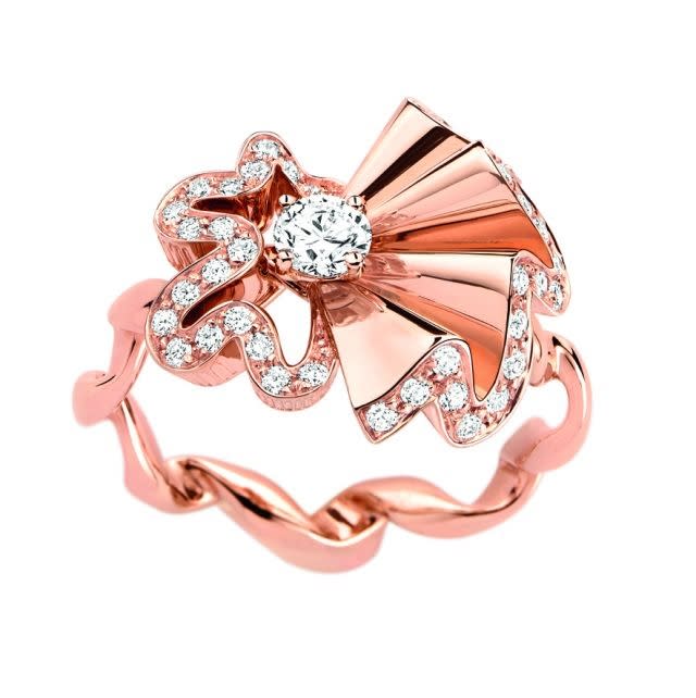 The "Cocotte" ring from the "Archi Dior" collection by Dior Joaillerie