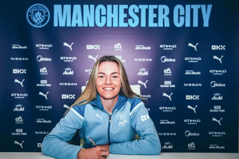 Lauren Hemp of Manchester City has signed a contract extension until 2027